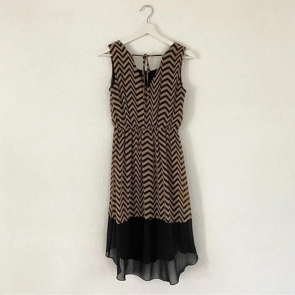 EUC Enfocus Studio casual tan and black zigzag or herringbone pattern dress - Picture 2 of 4